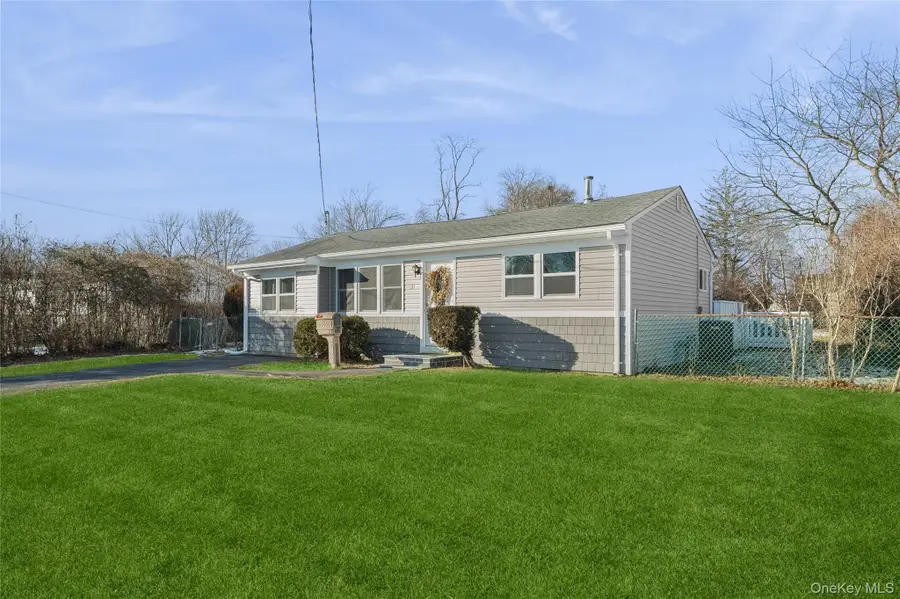 31 21st Avenue, Bay Shore, NY 11706 - Image #2