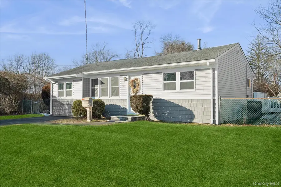 31 21st Avenue, Bay Shore, NY 11706 - Image #3