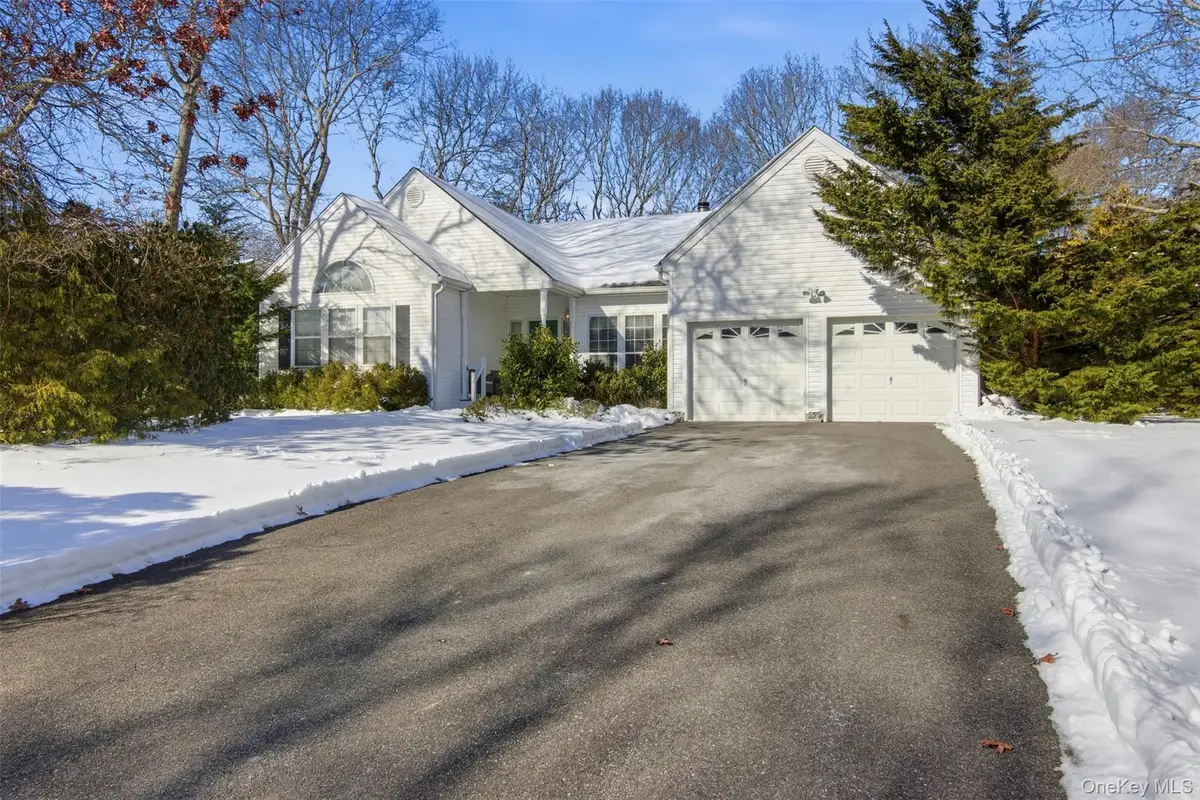 5 Wood Hollow Drive, Westhampton, NY 11977 - Image #1