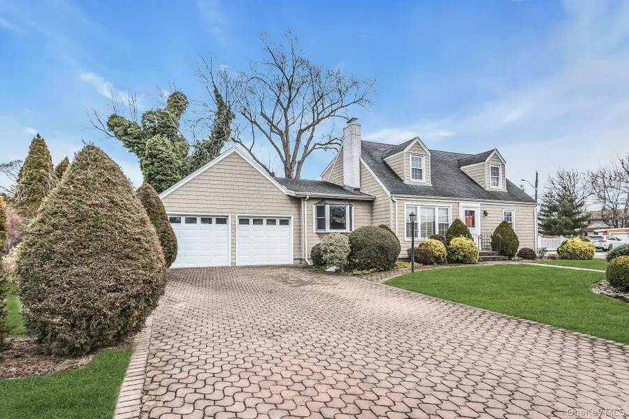 26 Bayview Avenue, Massapequa, NY 11758 - Image #3