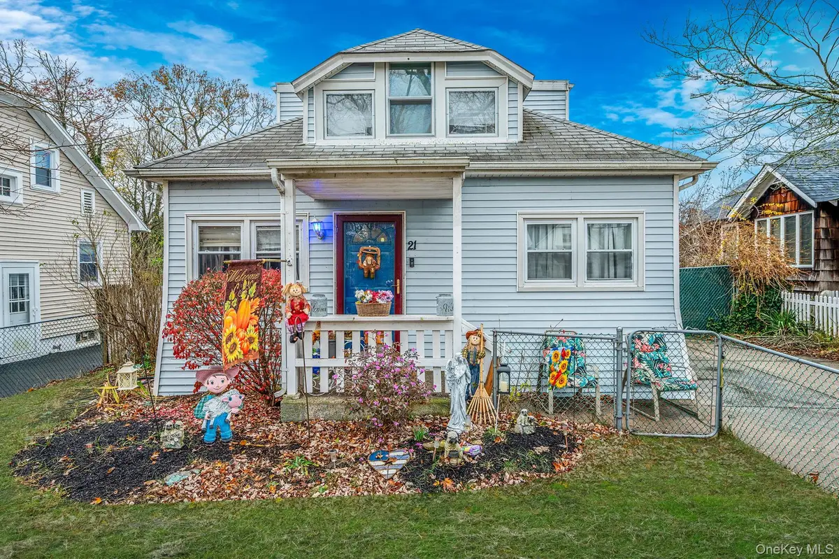 21 S Summit Avenue, Patchogue, NY 11772 - Image #1