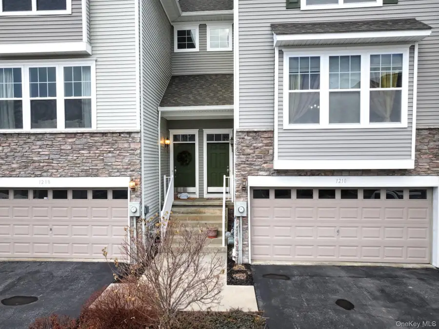 1210 Hawthorn Way, New Windsor, NY 12553 - #2