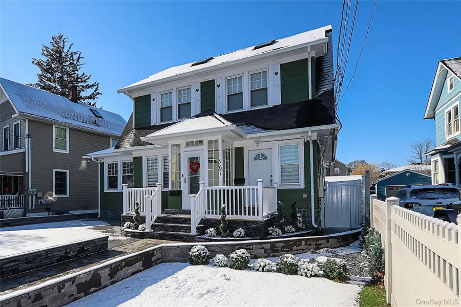 267 N Wellwood Avenue, Lindenhurst, NY 11757 - Image #3