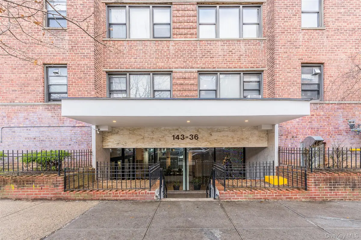 143-36 Barclay Avenue #1H, Flushing, NY 11355 - Image #1