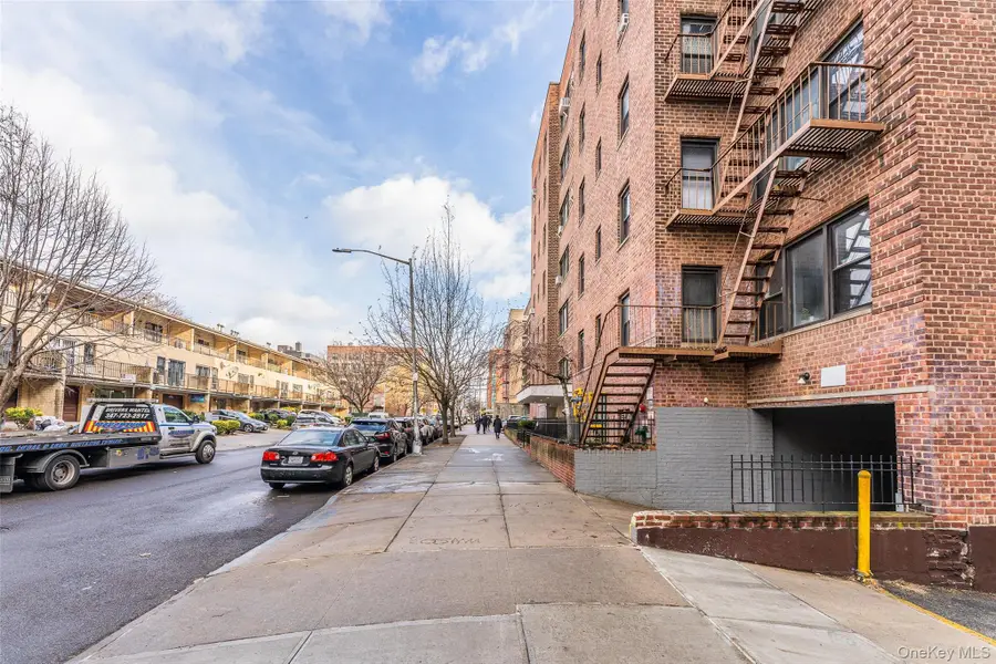 143-36 Barclay Avenue #1H, Flushing, NY 11355 - Image #3