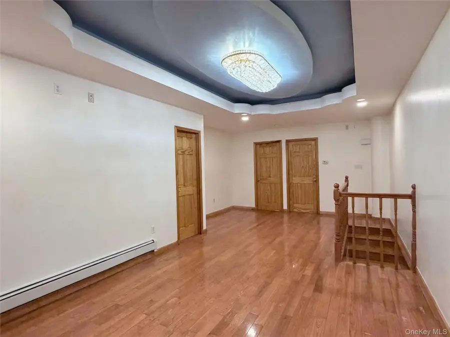 152-12 Peck Avenue, Flushing, NY 11355 - Image #3