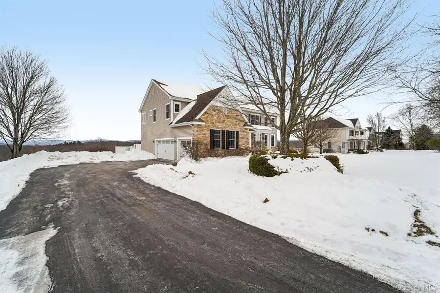 32 Mansion Ridge Boulevard, Monroe, NY 10950 - Image #2