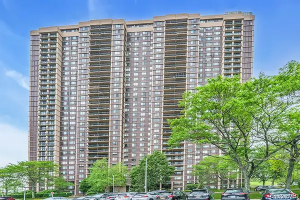 269-10 Grand Central Parkway #32P, Floral Park, NY 11005