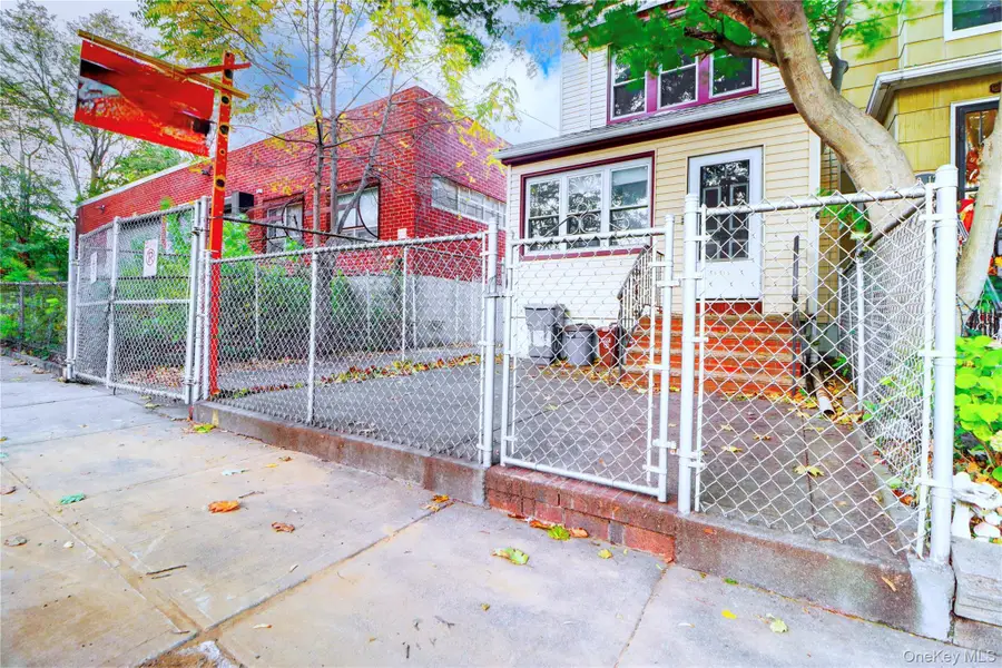 69-15 69th Place, Glendale, NY 11385 - Image #3