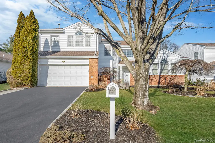 148 Country Club Drive, Commack, NY 11725 - Image #2