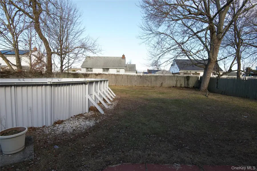 528 14th Street, West Babylon, NY 11704 - Image #2