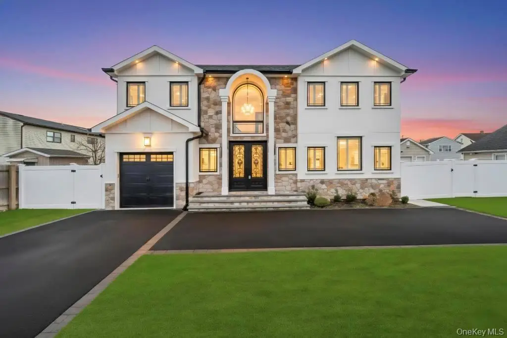 185 9th Street, Hicksville, NY 11801 - Image #1