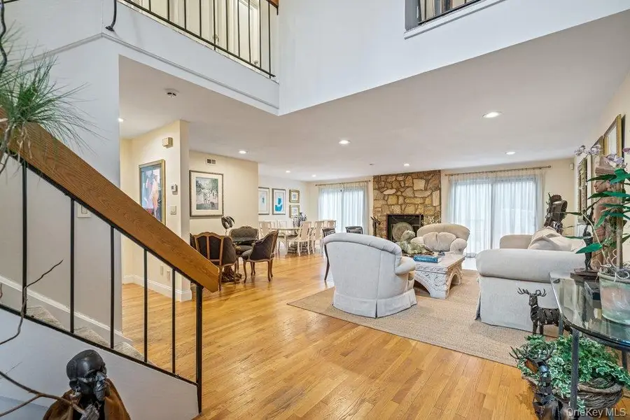 230 Hamlet Drive, Jericho, NY 11753 - Image #3