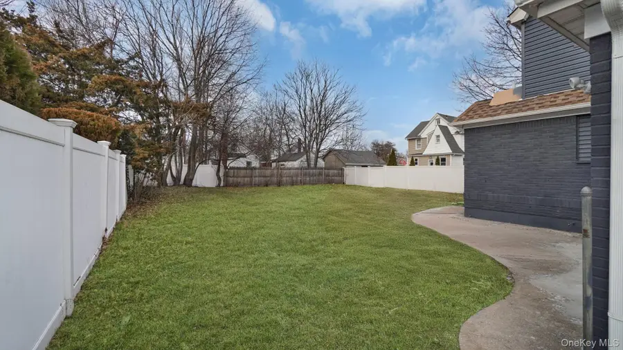 39 Acacia Avenue, Hempstead, NY 11550 - Image #3