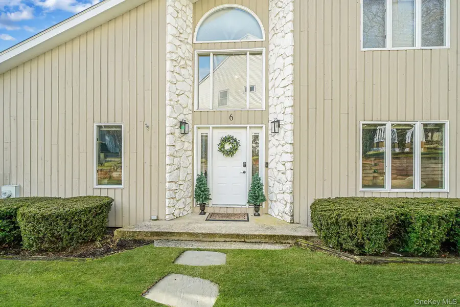 6 Stone Gate Court #6, Smithtown, NY 11787 - #3