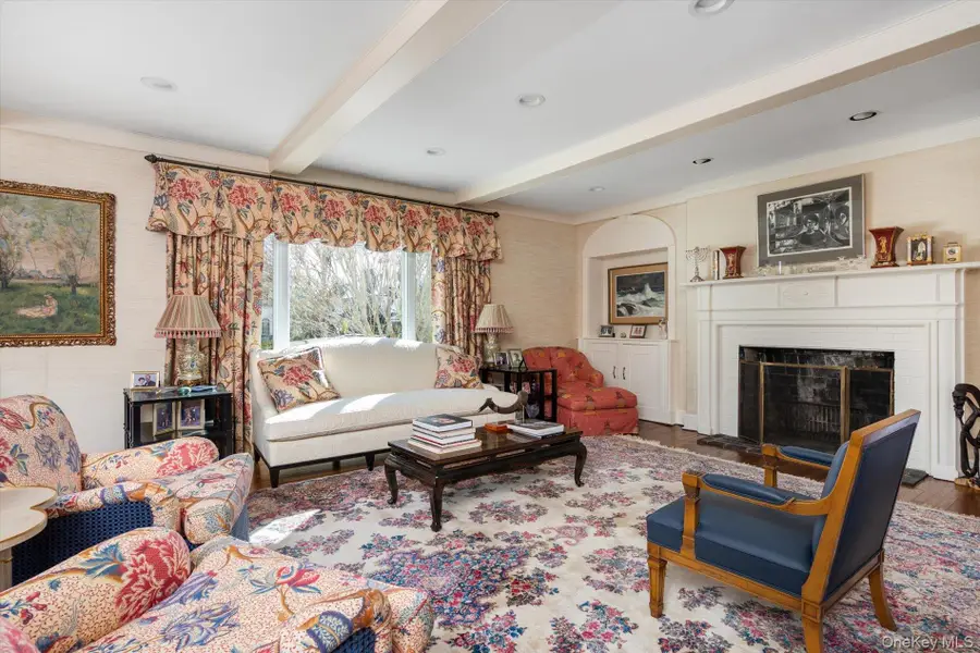 19 Amherst Road, Great Neck, NY 11021 - #3