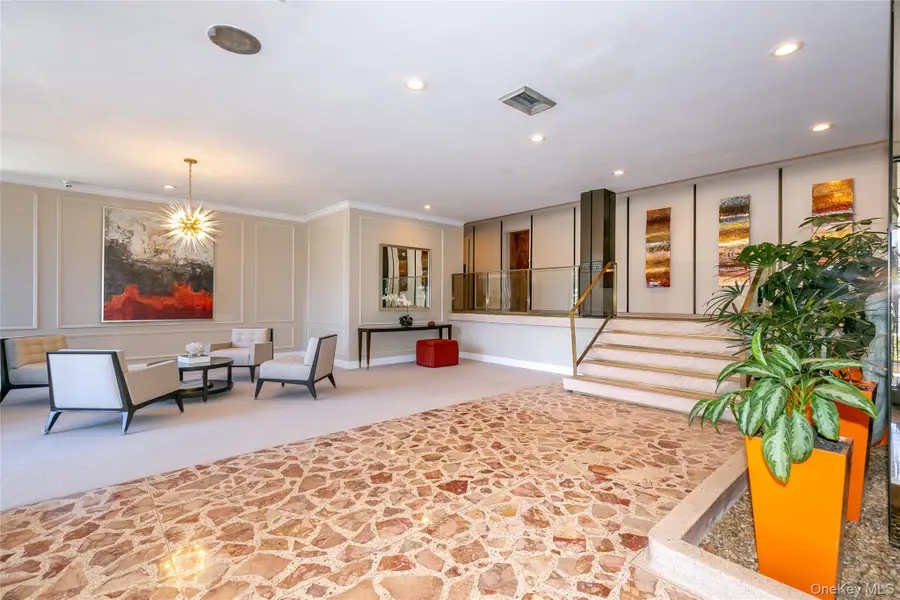 1 Kensington Gate #302, Great Neck, NY 11021 - Image #2