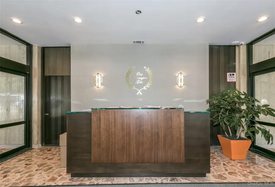 1 Kensington Gate #302, Great Neck, NY 11021 - Image #3