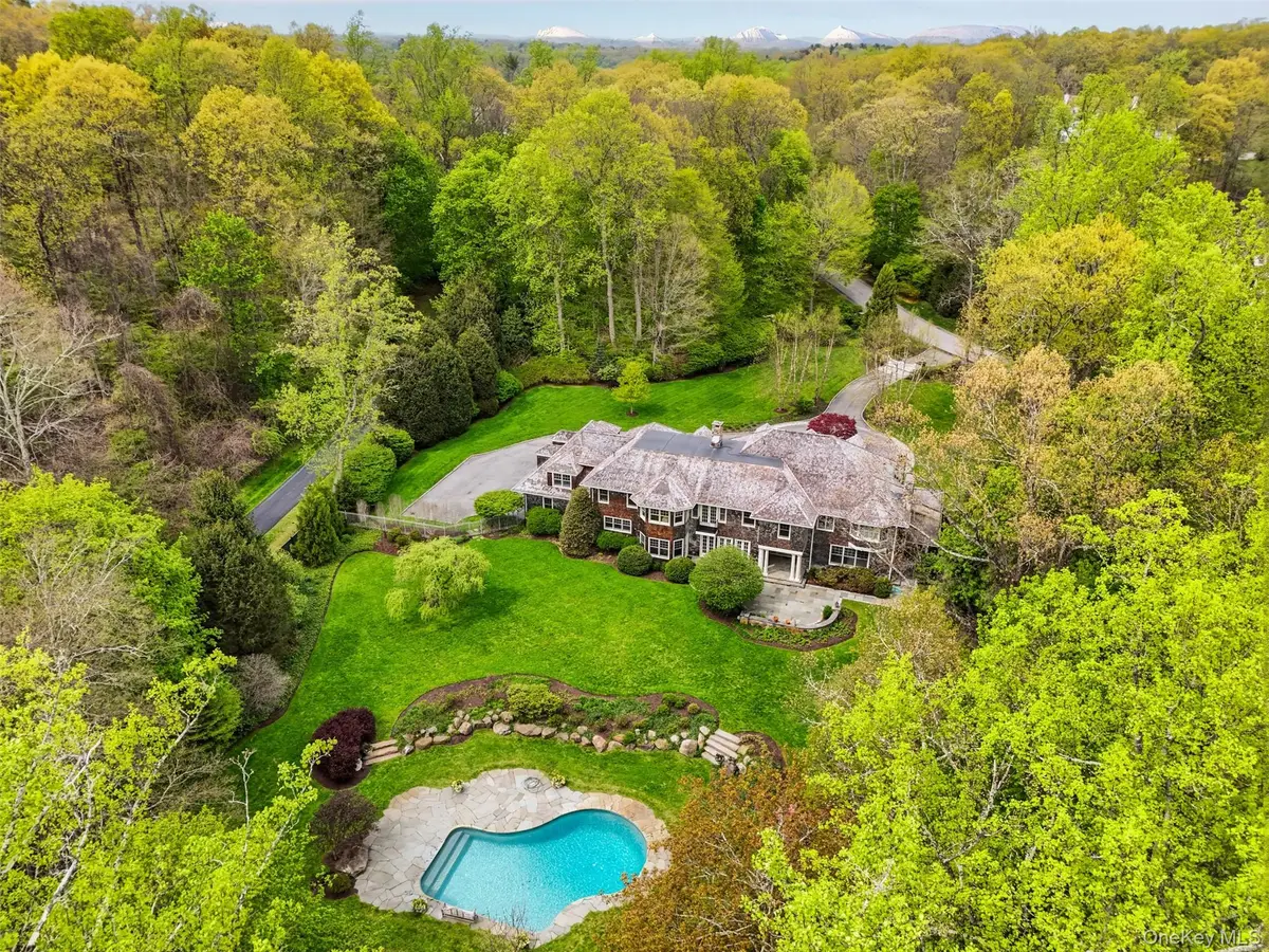 28 John Cross Road, Bedford Corners, NY 10549 - #1