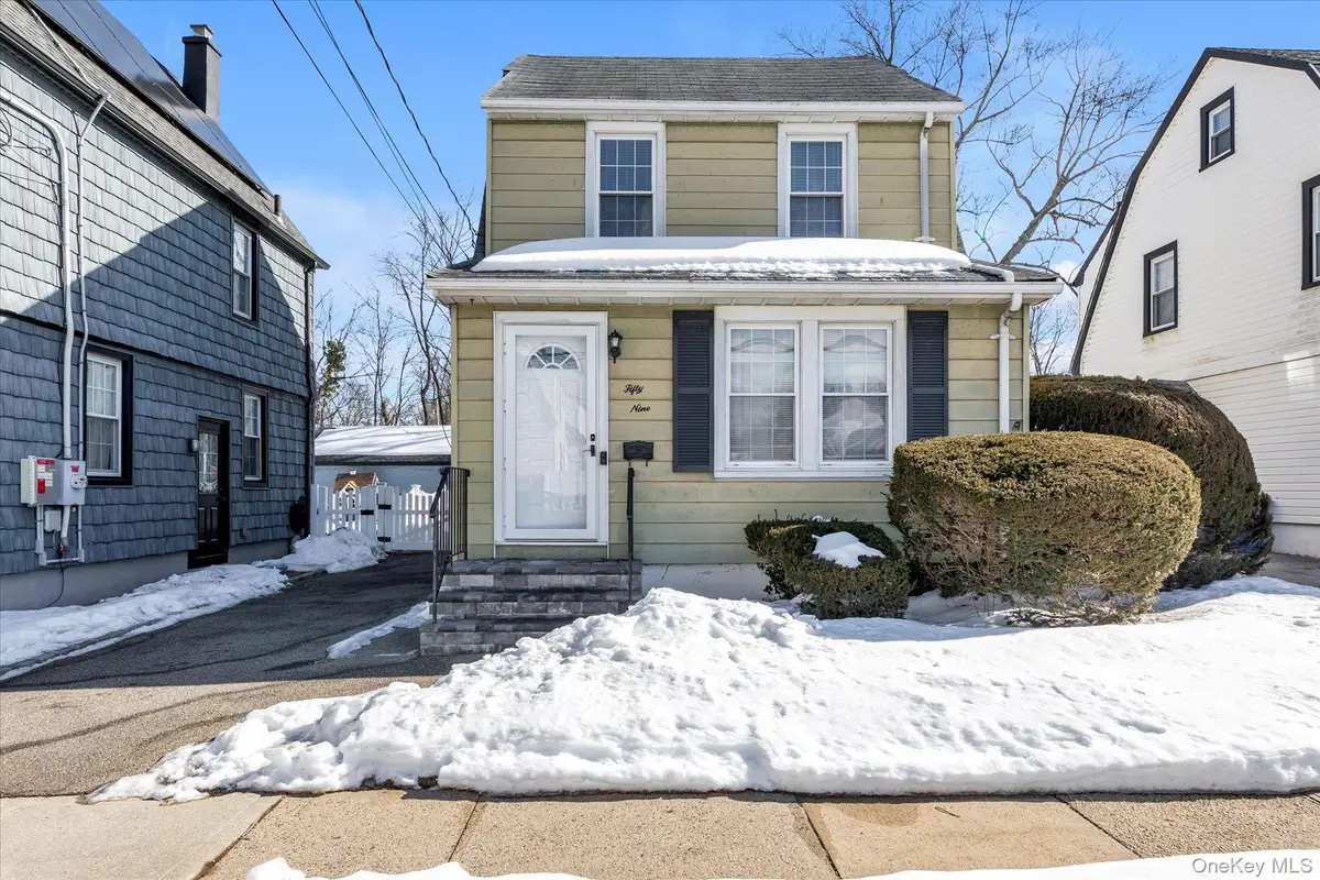 59 Stratford Avenue, Williston Park, NY 11596 - #1