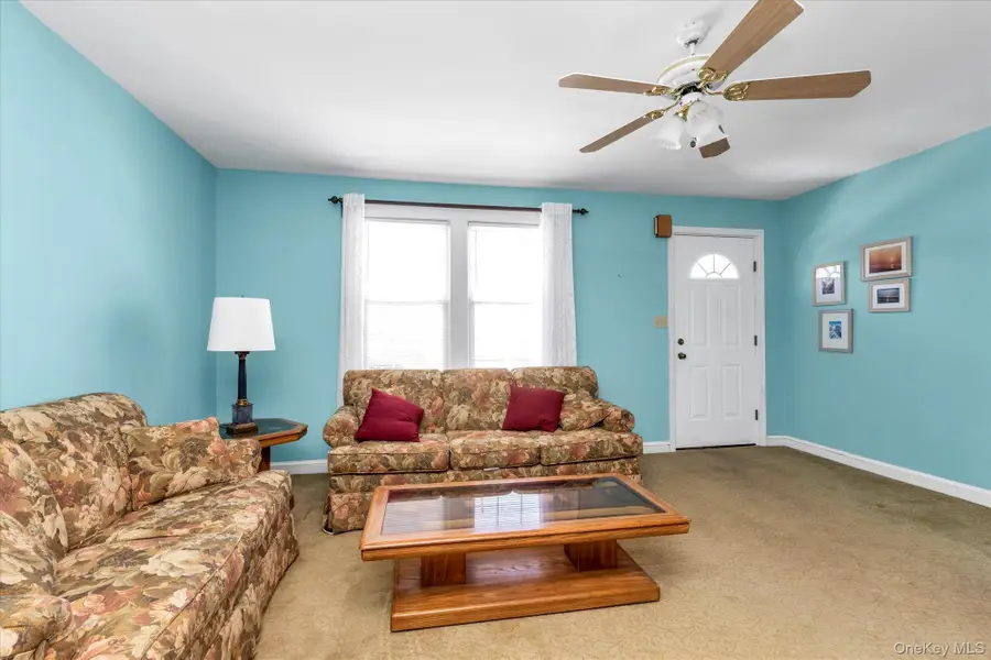 59 Stratford Avenue, Williston Park, NY 11596 - #2