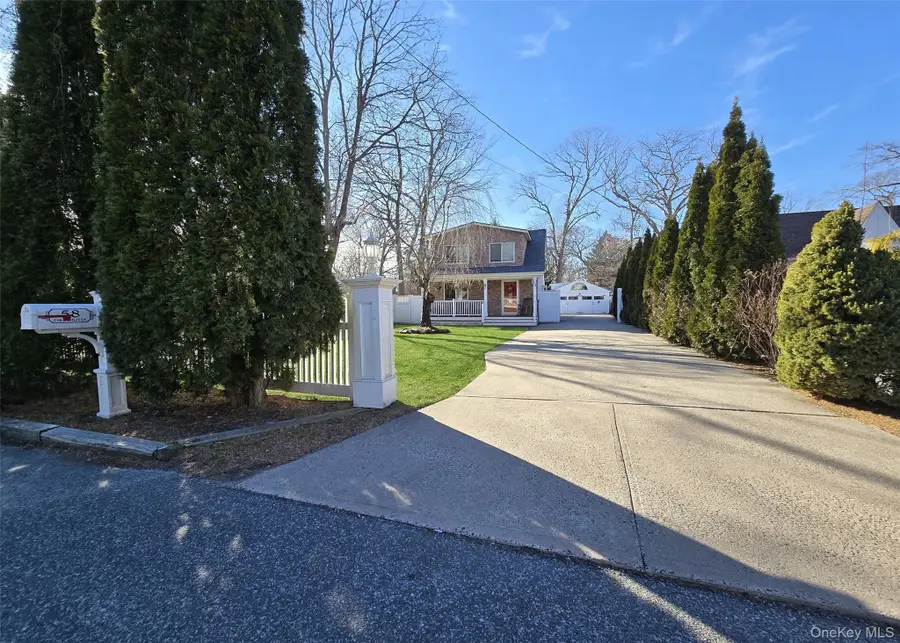 58 N Evergreen Drive, Selden, NY 11784 - Image #2