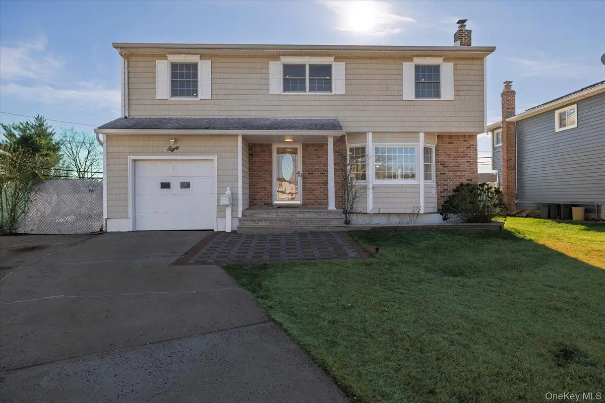 8 Patricia Court, Bethpage, NY 11714 - Image #1