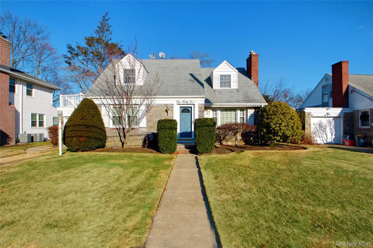 244 Hamilton Avenue, West Hempstead, NY 11552 - #1