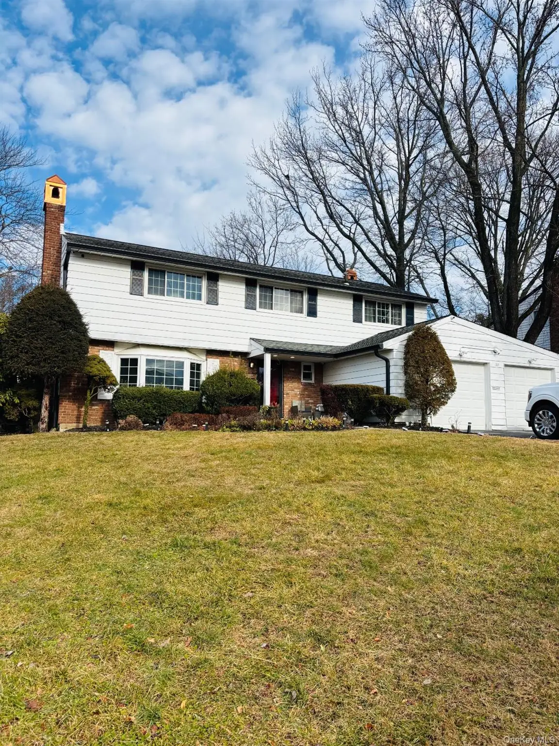 27 Henry Drive, Glen Cove, NY 11542 - Image #1