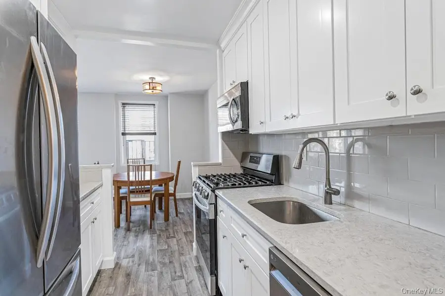 2 Sadore Lane #7W, Yonkers, NY 10710 - Image #2