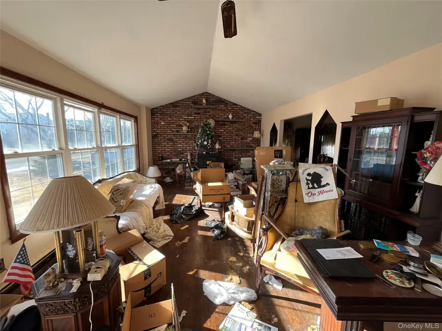 5 Louis Place, Nesconset, NY 11767 - #3