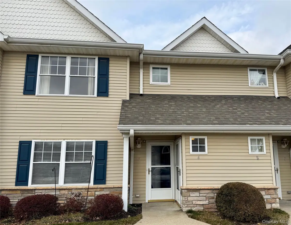 6 Morley Circle, Melville, NY 11747 - Image #1