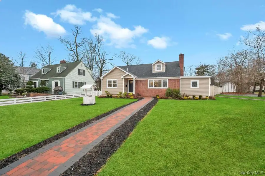 92 Sunset Road, Bay Shore, NY 11706 - Image #2