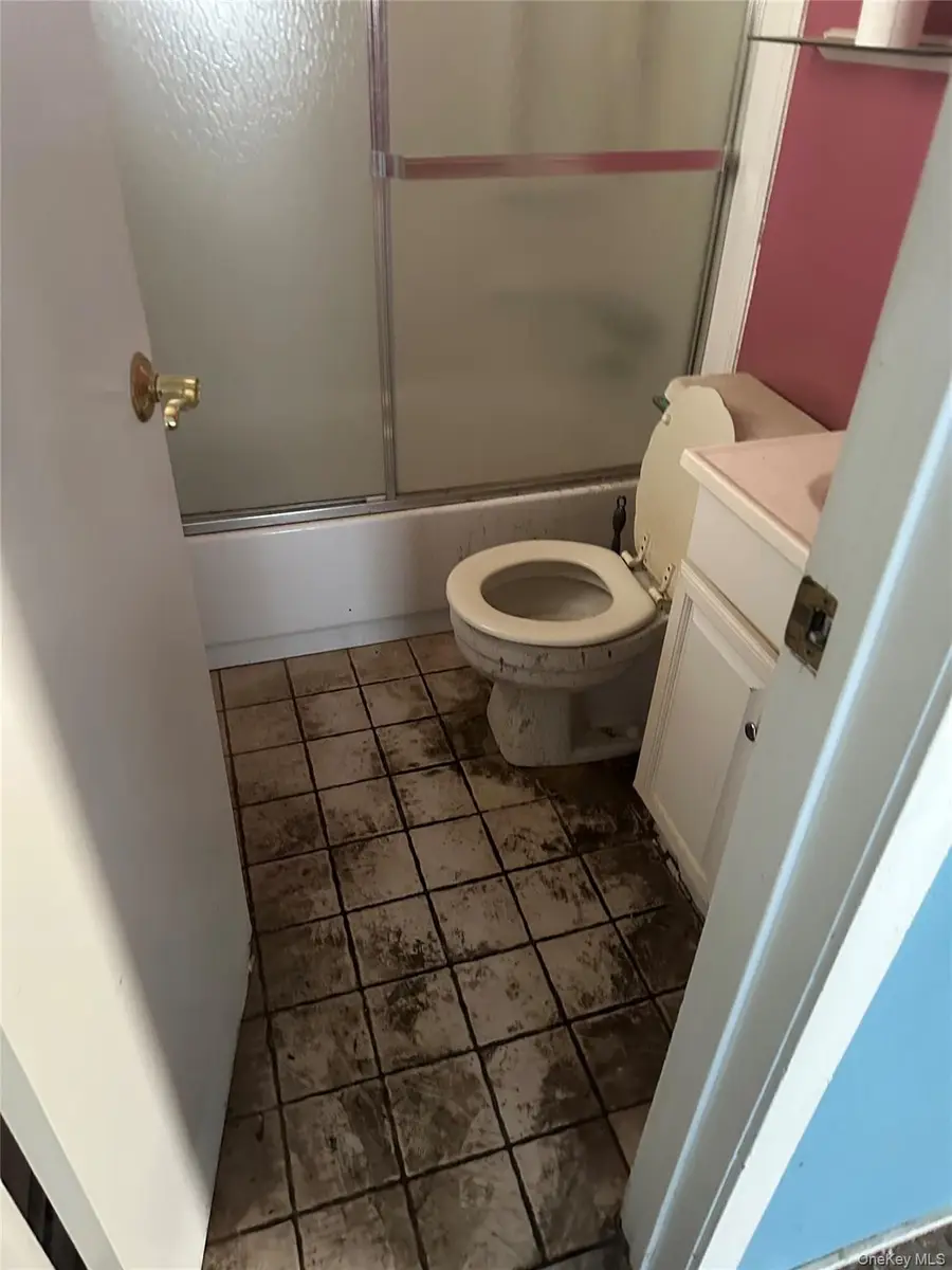 11 Taurgo Lane, Centereach, NY 11720 - Image #3