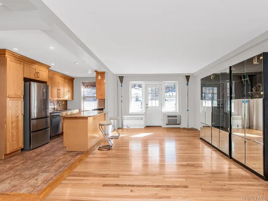 709 Warburton Ave #3B, Yonkers, NY 10701 - Image #3