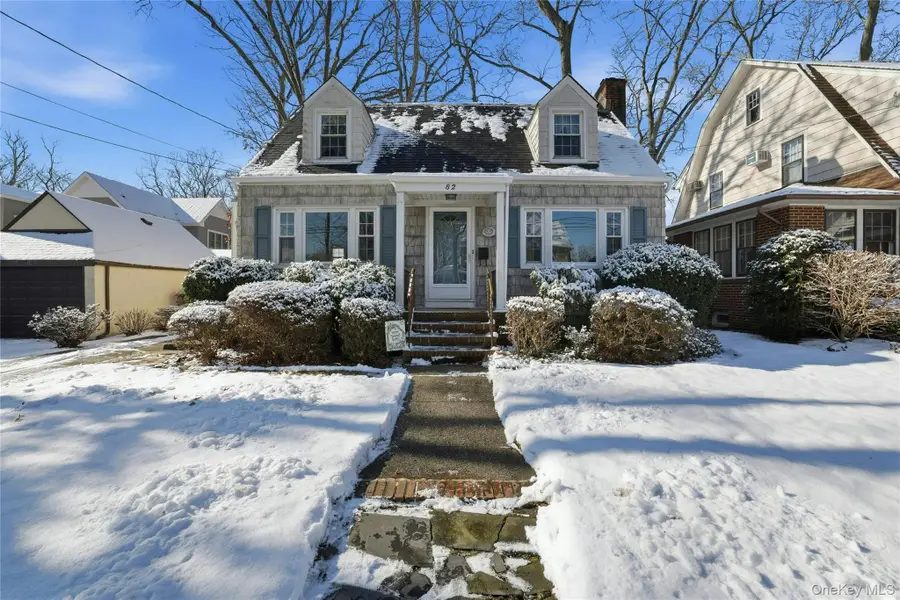 82 Spruce Avenue, Floral Park, NY 11001 - #2