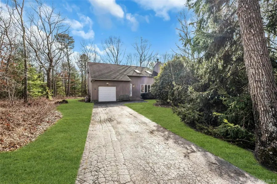 23 Bellows Terrace, Hampton Bays, NY 11946 - Image #2