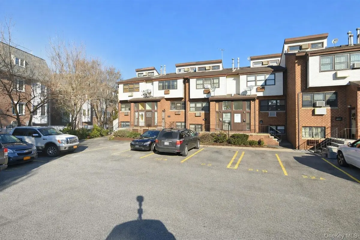 120-11 Cove Court #89, College Point, NY 11356 - Image #1