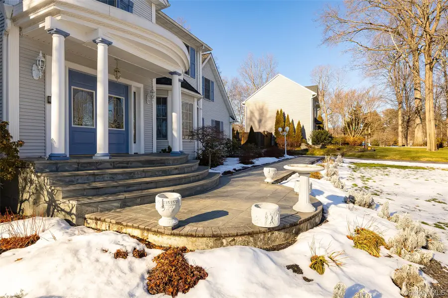 8 Toms Way, Poughkeepsie, NY 12603 - Image #3