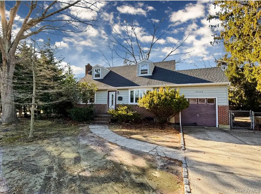 1262 Saxon Avenue, Bay Shore, NY 11706 - Image #2