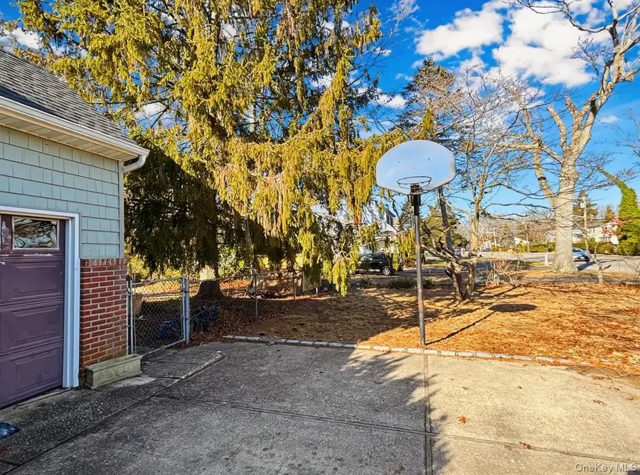 1262 Saxon Avenue, Bay Shore, NY 11706 - Image #3