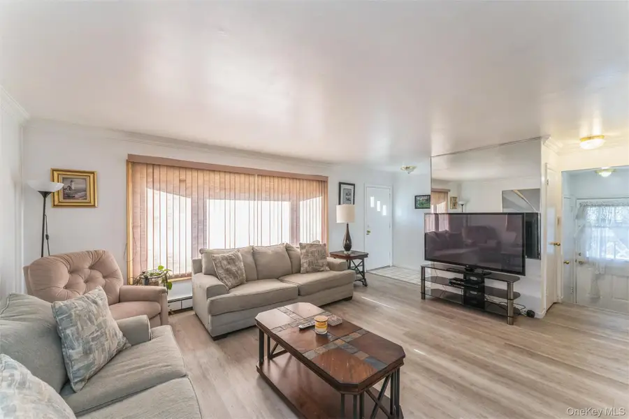 83 W Valley Stream Boulevard, Valley Stream, NY 11580 - Image #3