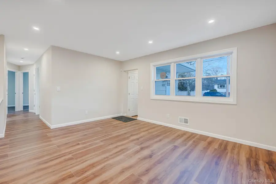 1137 Nugent Avenue, Bay Shore, NY 11706 - Image #3