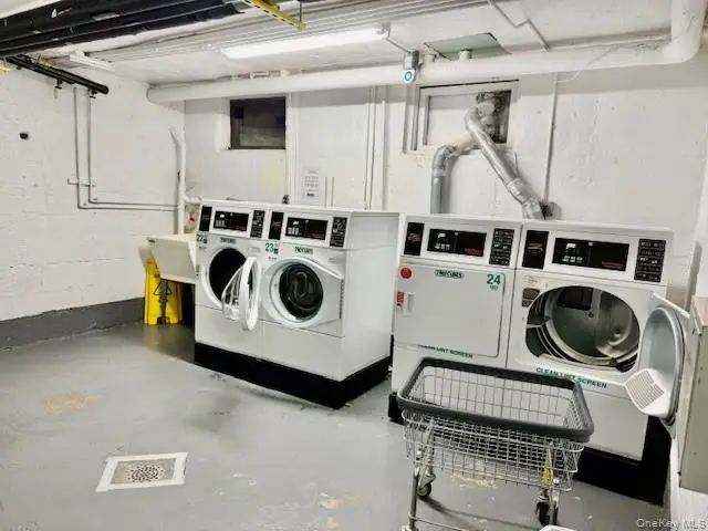 1 Terrace Circle #3H, Great Neck, NY 11021 - Image #3