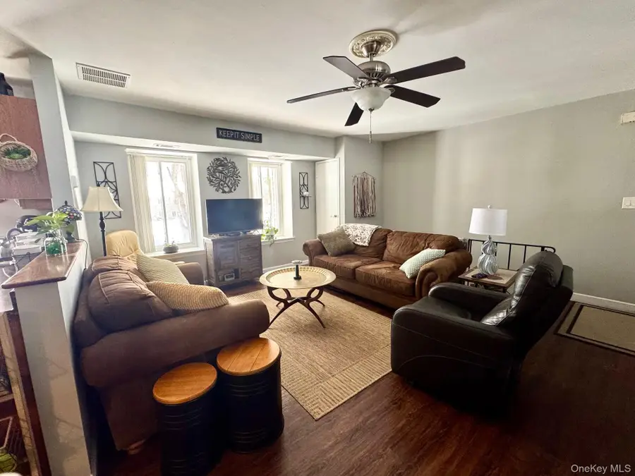 8 Idaho #i8, Coram, NY 11727 - #2