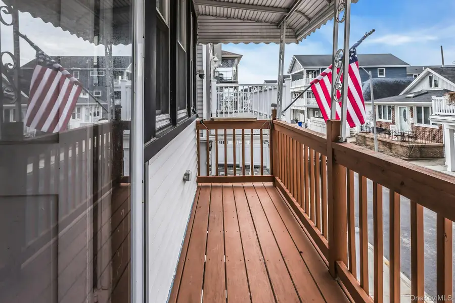 90 Oregon Street, Long Beach, NY 11561 - Image #2