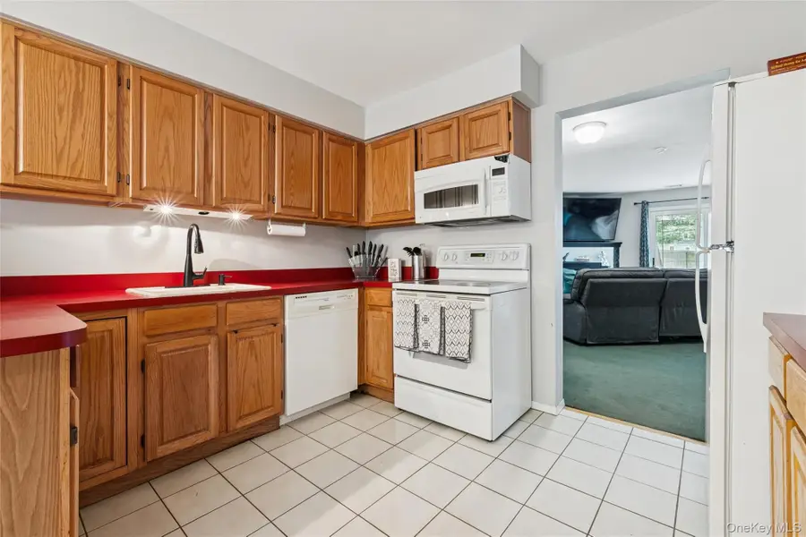 15 Gazebo Lane, Holtsville, NY 11742 - Image #2