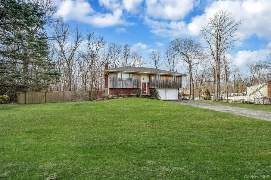 38 Groveland Park Boulevard, Sound Beach, NY 11789 - Image #2