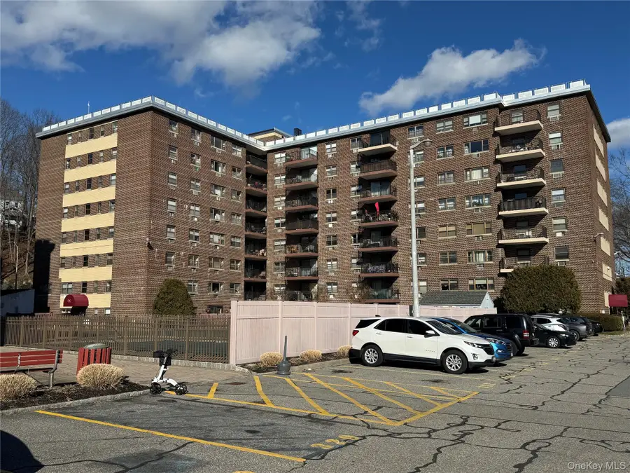 200 Diplomat Drive #6P, Mount Kisco, NY 10549 - Image #3