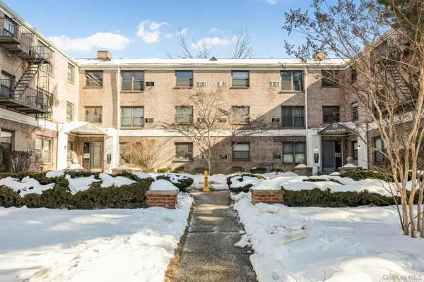 46 Terrace Circle #3F, Great Neck, NY 11021